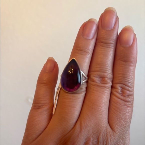 Elegant Amethyst Teardrop Ring - Picture 5 of 6